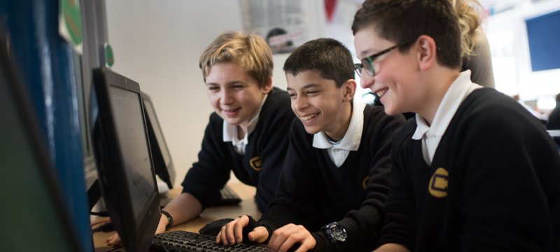 Boys_at_computer.jpg