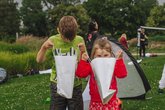 Story Quest children looking in bags