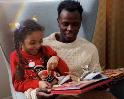 Christmas jumper reading
